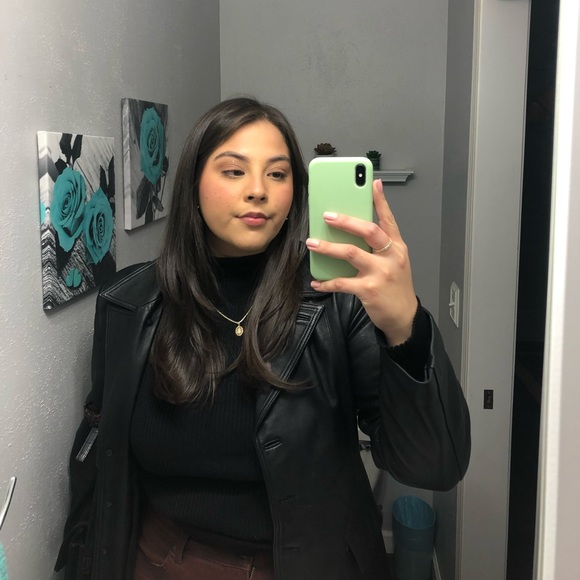 Meet your Posher, Araceli - Picture 1 of 1